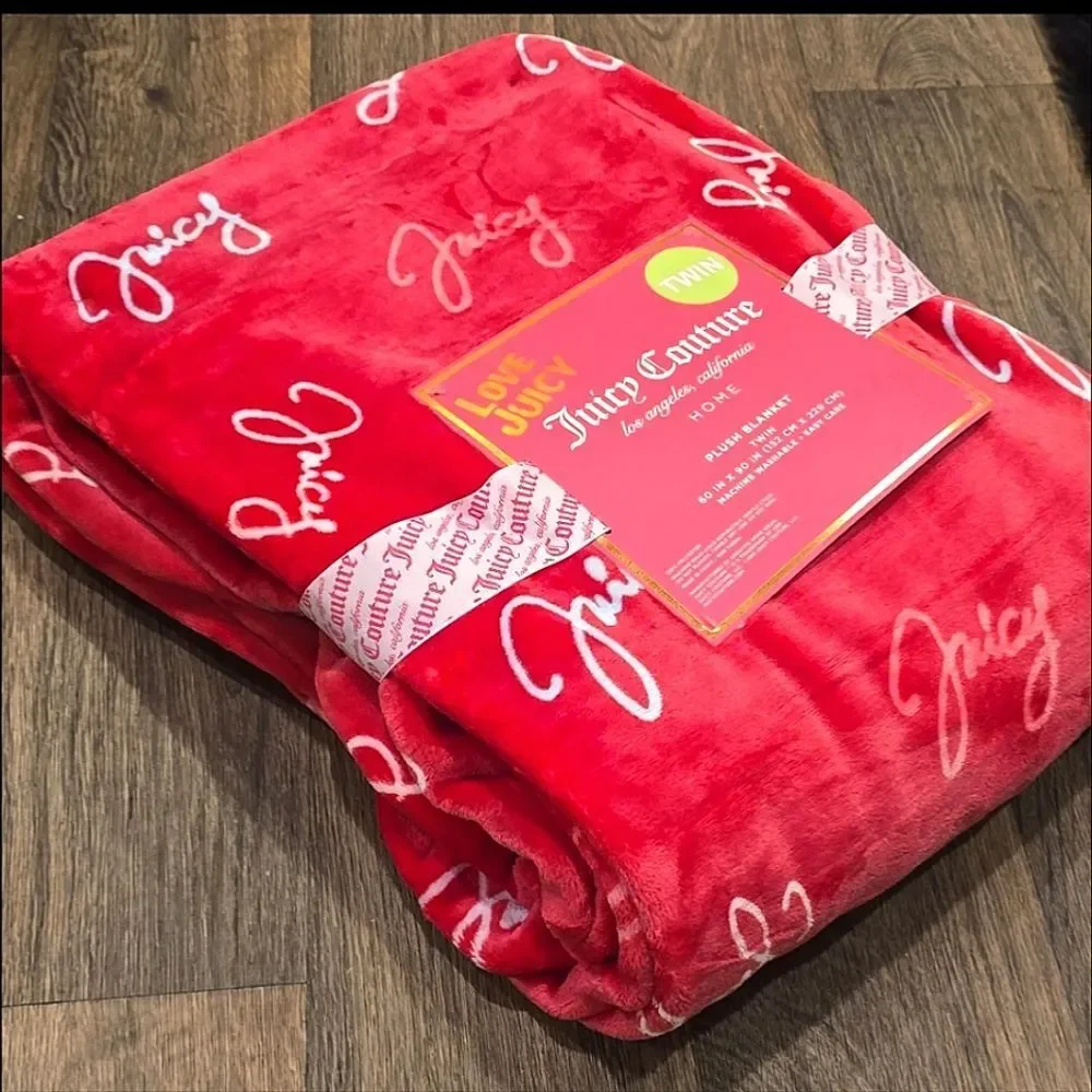 Juicy Couture Signature Logo Twin‎ Plush Throw Blanket